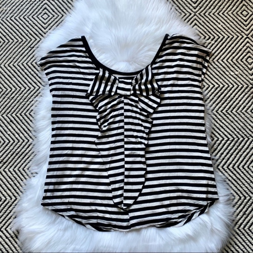 Black & White Striped Shirt with Back Bow Size XL